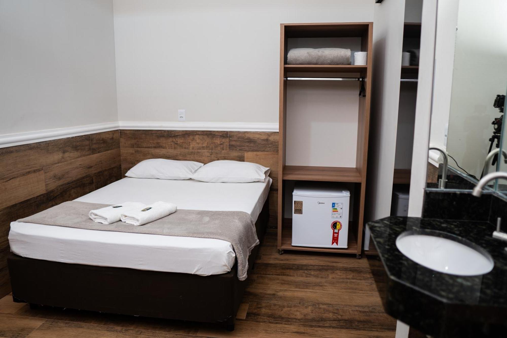 Hotel Nixon Proximo, Rodoviaria, Prefeitura E A Matriz Central Itaí エクステリア 写真
