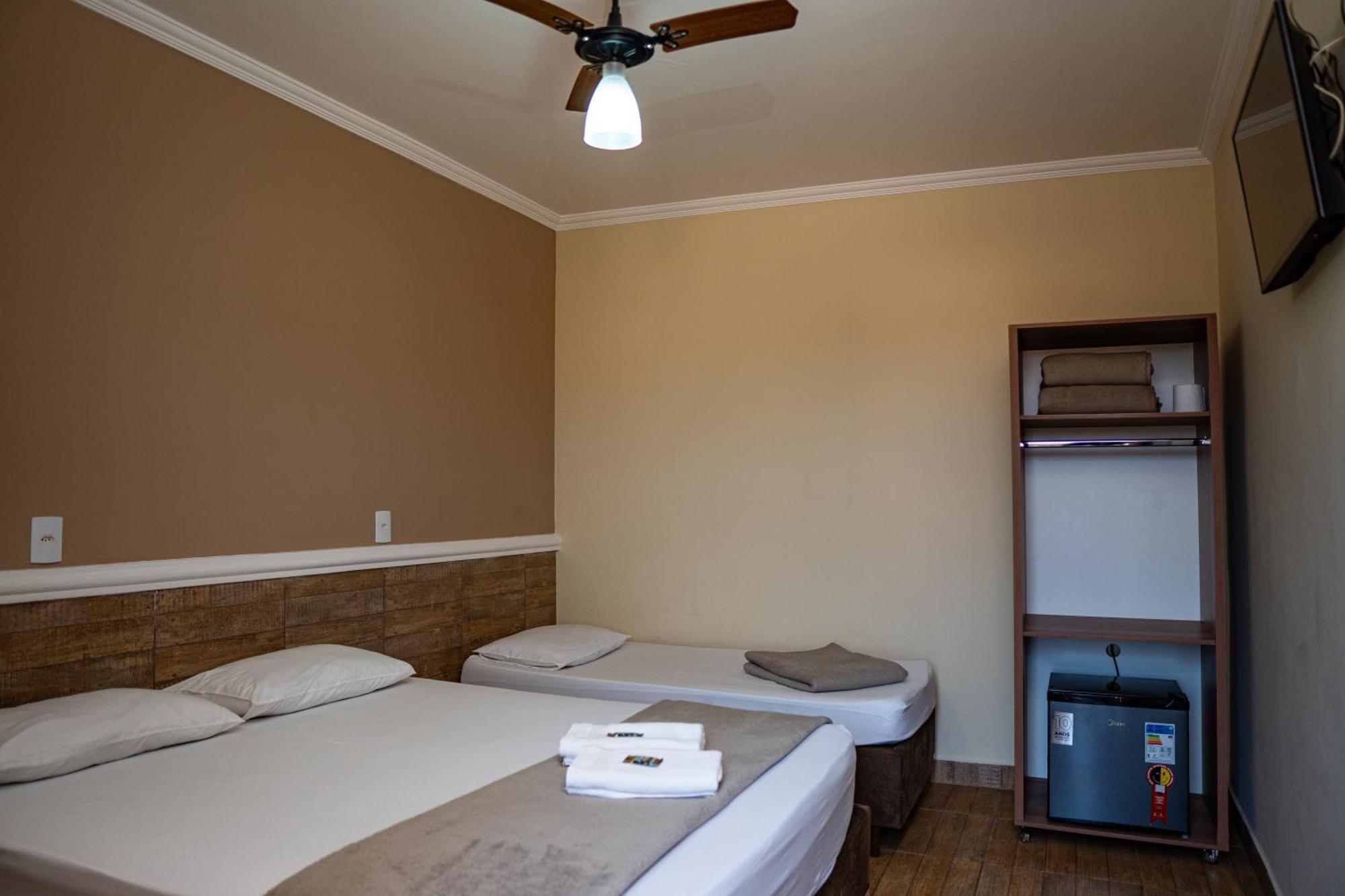Hotel Nixon Proximo, Rodoviaria, Prefeitura E A Matriz Central Itaí エクステリア 写真