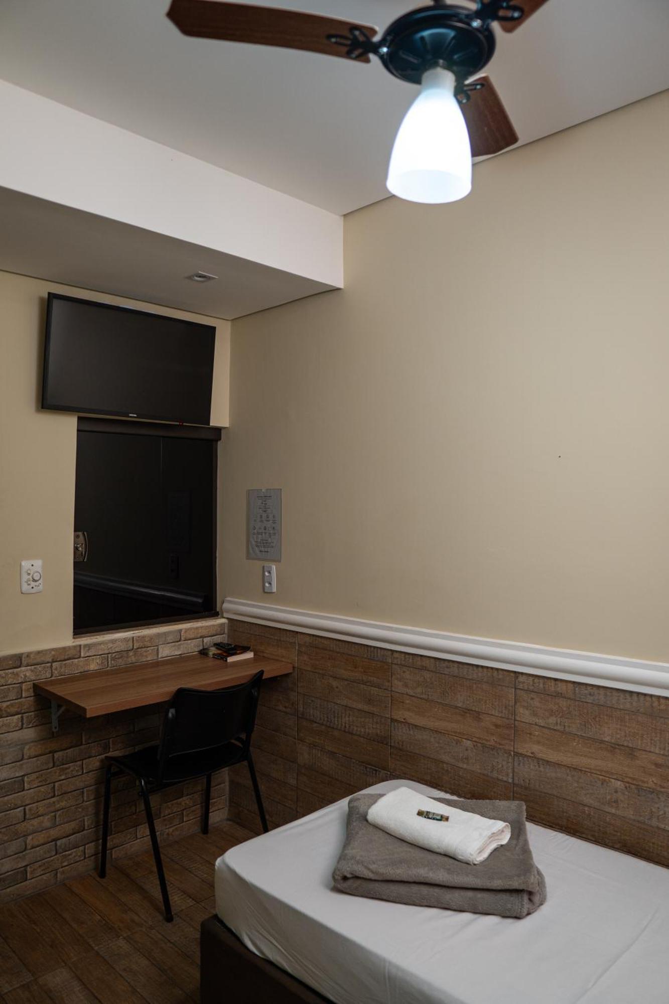 Hotel Nixon Proximo, Rodoviaria, Prefeitura E A Matriz Central Itaí エクステリア 写真