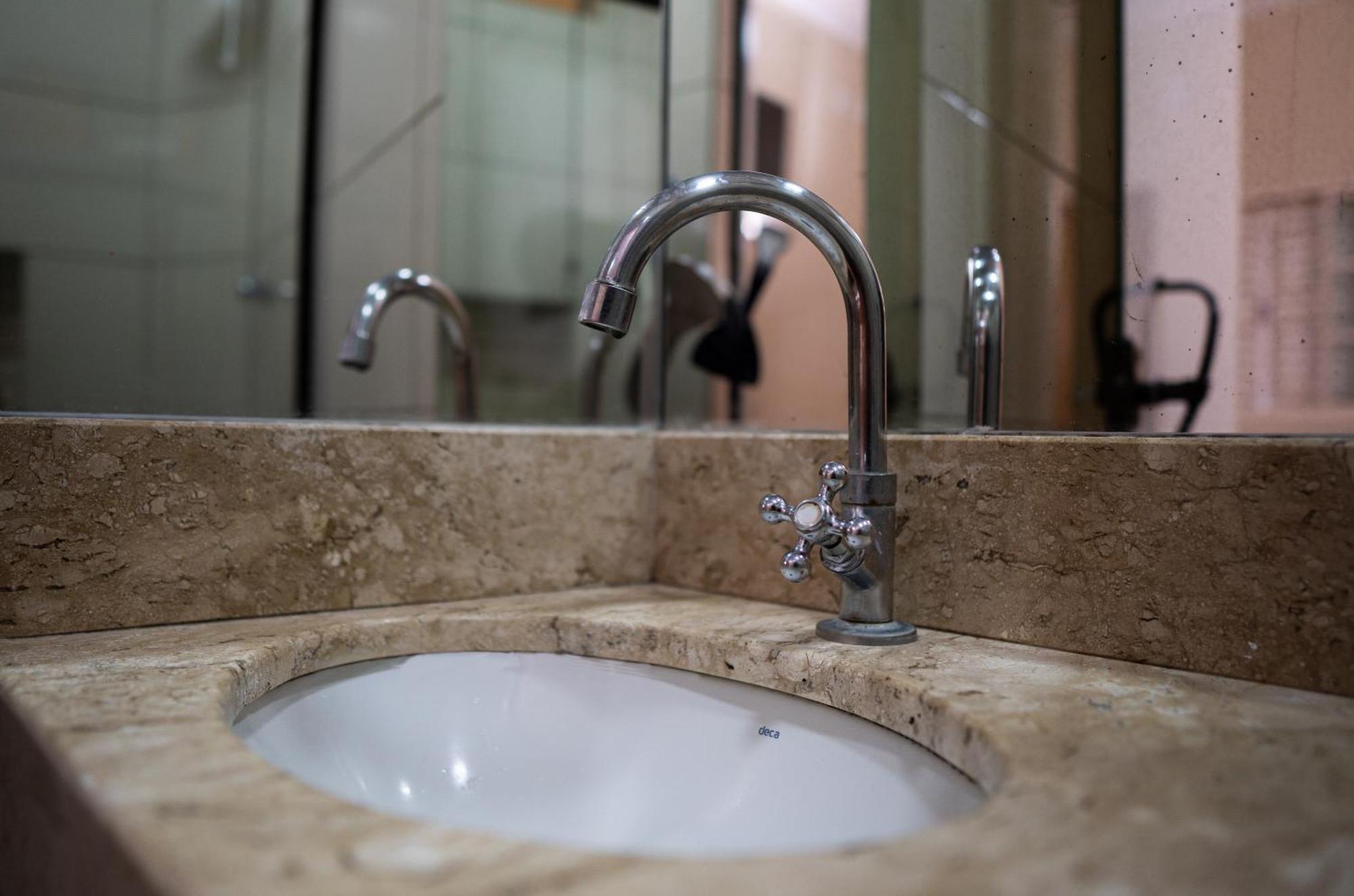 Hotel Nixon Proximo, Rodoviaria, Prefeitura E A Matriz Central Itaí エクステリア 写真
